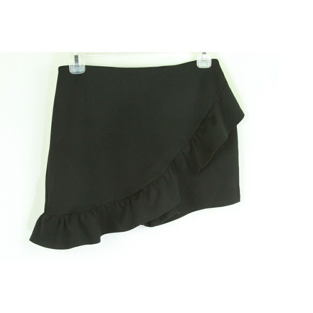 Forever 21 Skort Skirt Shorts Black Ruffle Medium